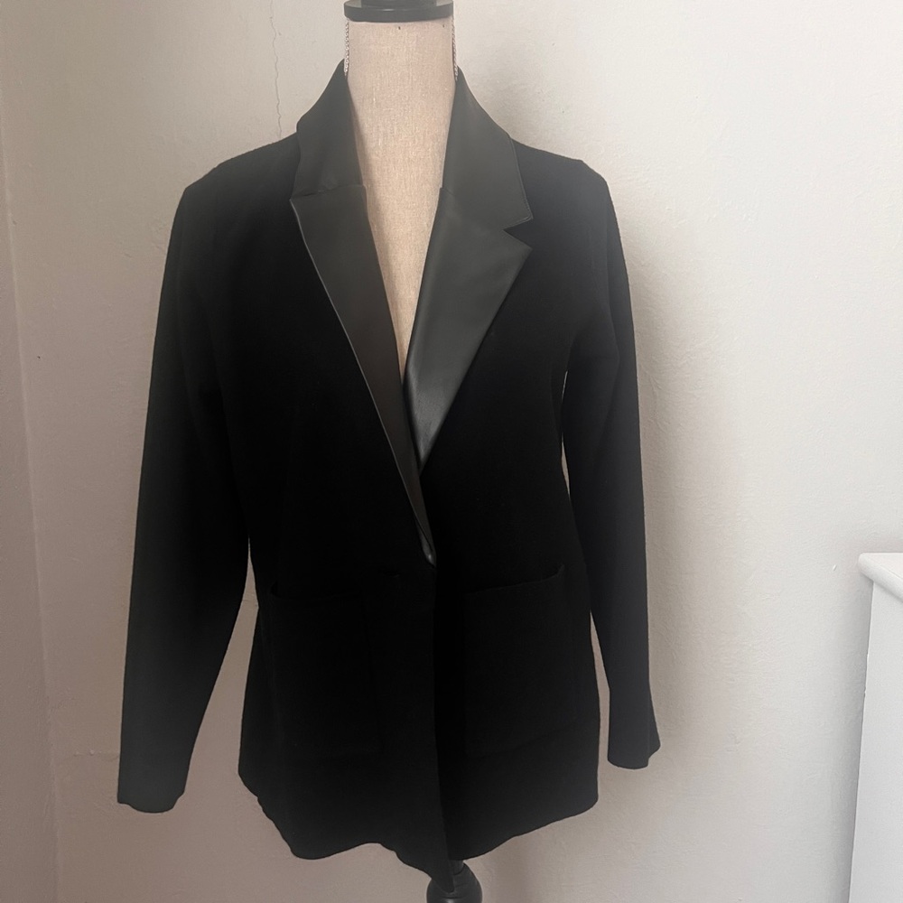 NWT Sioni Black Women's Jacket with Leather Accents Size Medium